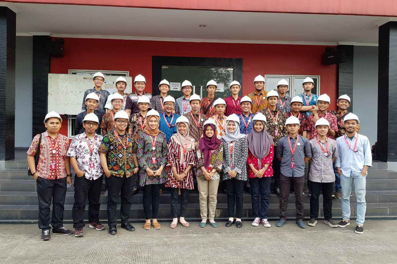 Foto-Management-Trainee-pt-Adhimix-2