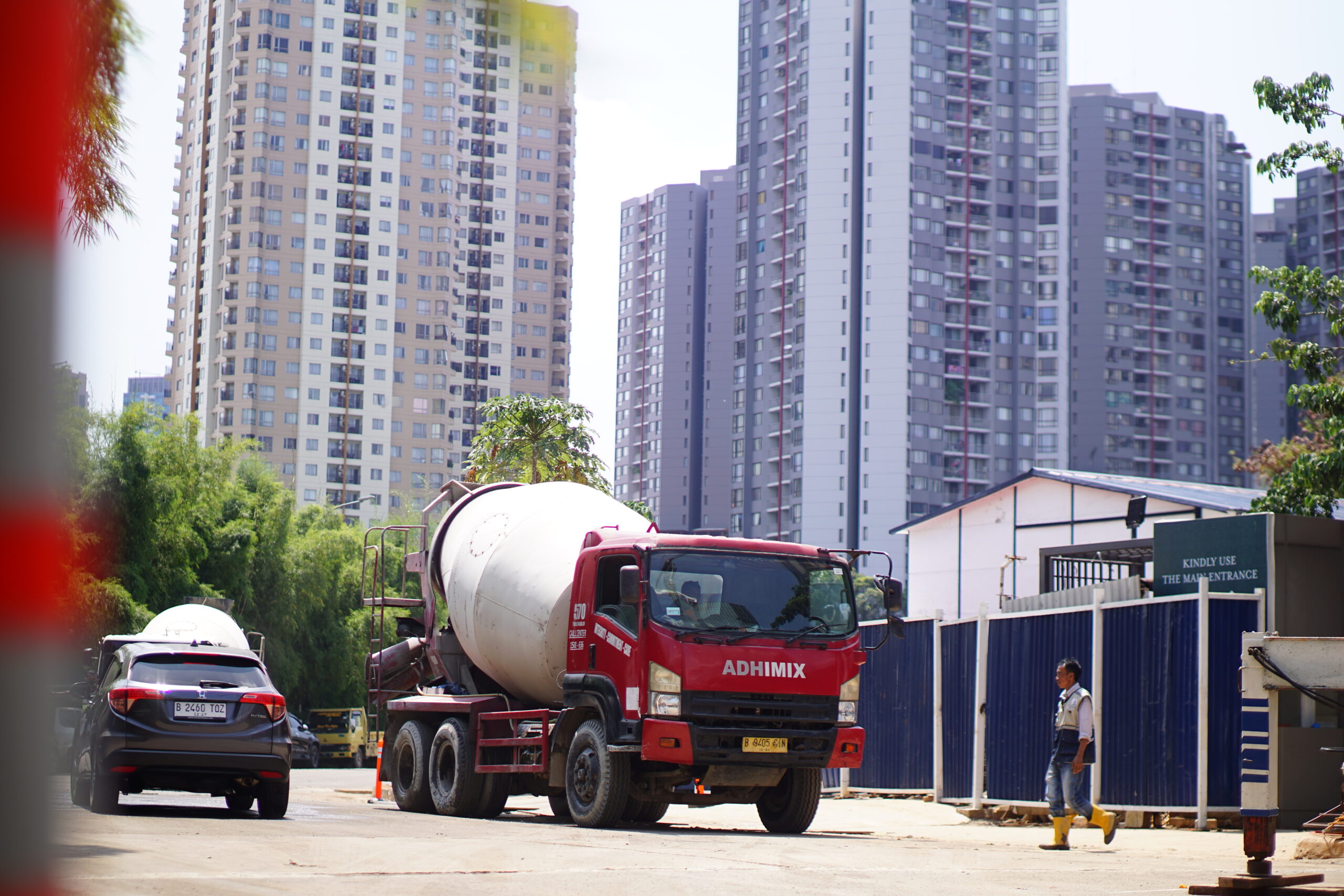 Truck Mixer Beton Readmix Adhimix